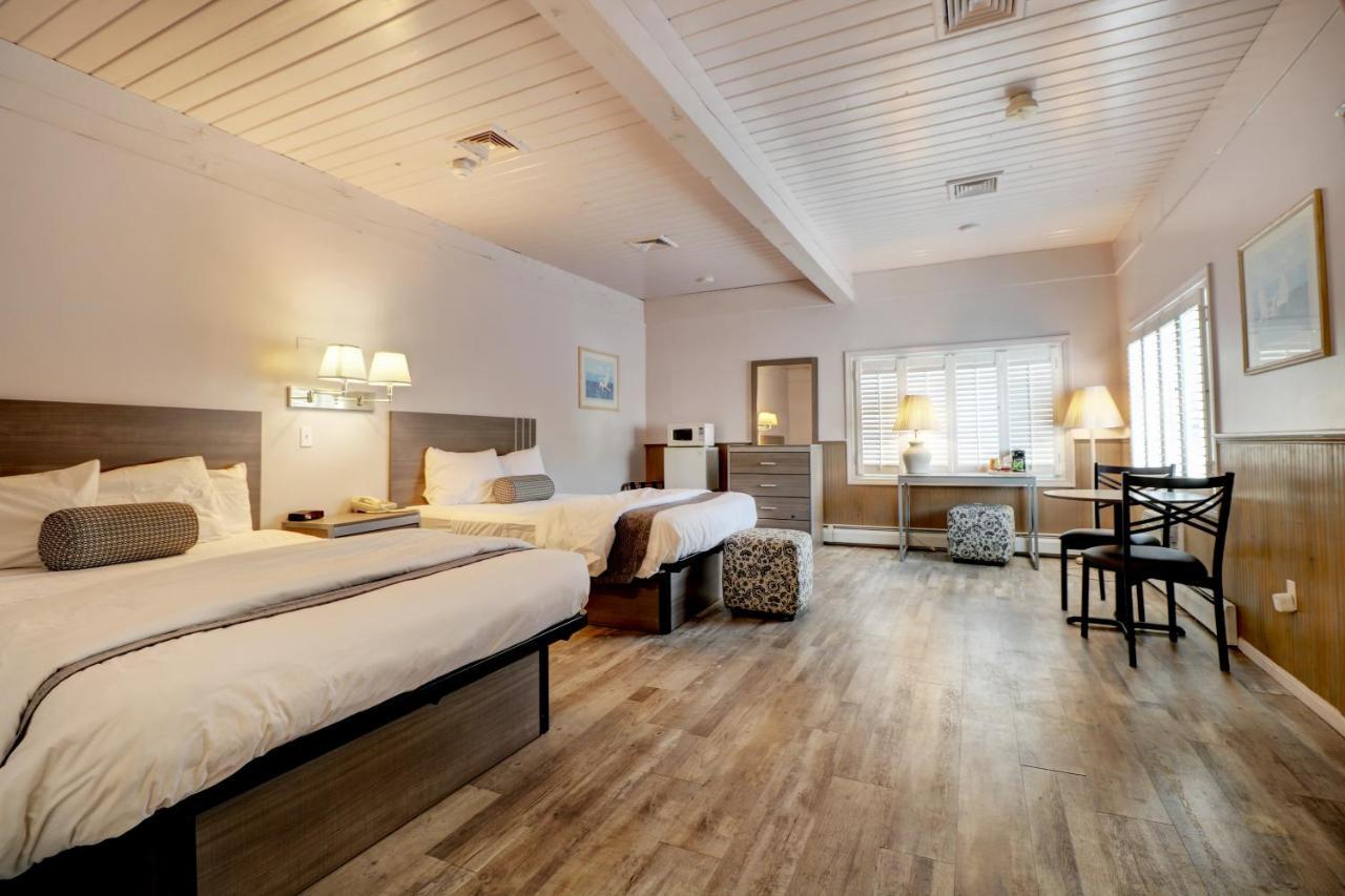 נורת' קינגסטאון Hamilton Village Inn מראה חיצוני תמונה